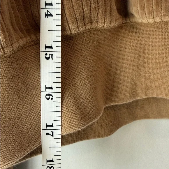 Nike Cropped Corduroy Velour 1/4 Zip Sweatshirt Tan - Picture 6 of 6